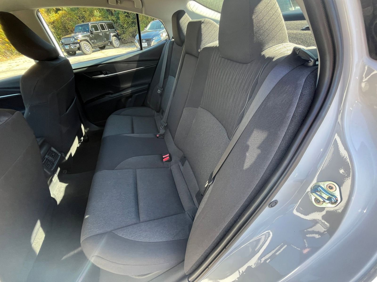 Thumbnail: 2025 Toyota Camry - 32