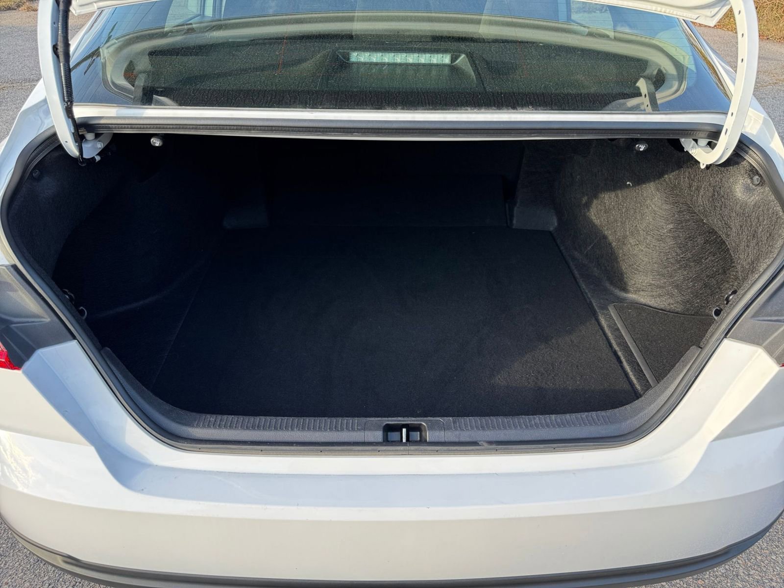 Thumbnail: 2025 Toyota Camry - 25