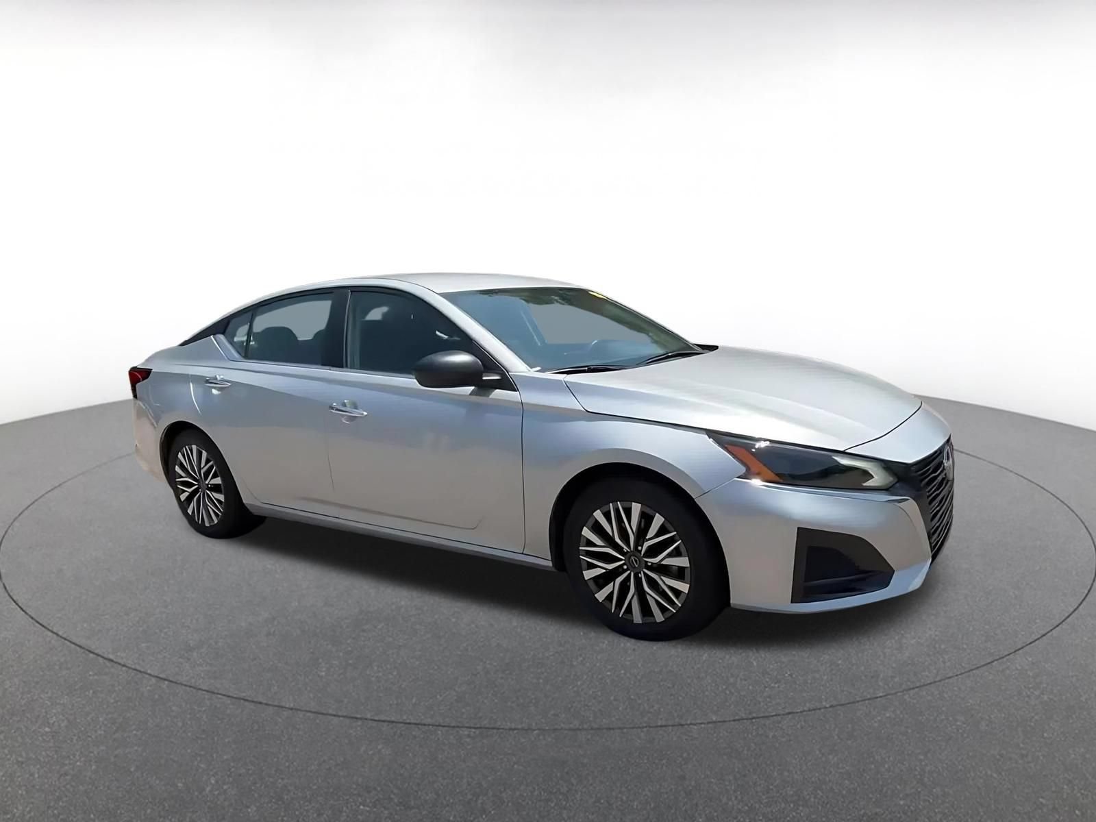 Thumbnail: 2025 Nissan Altima - 2