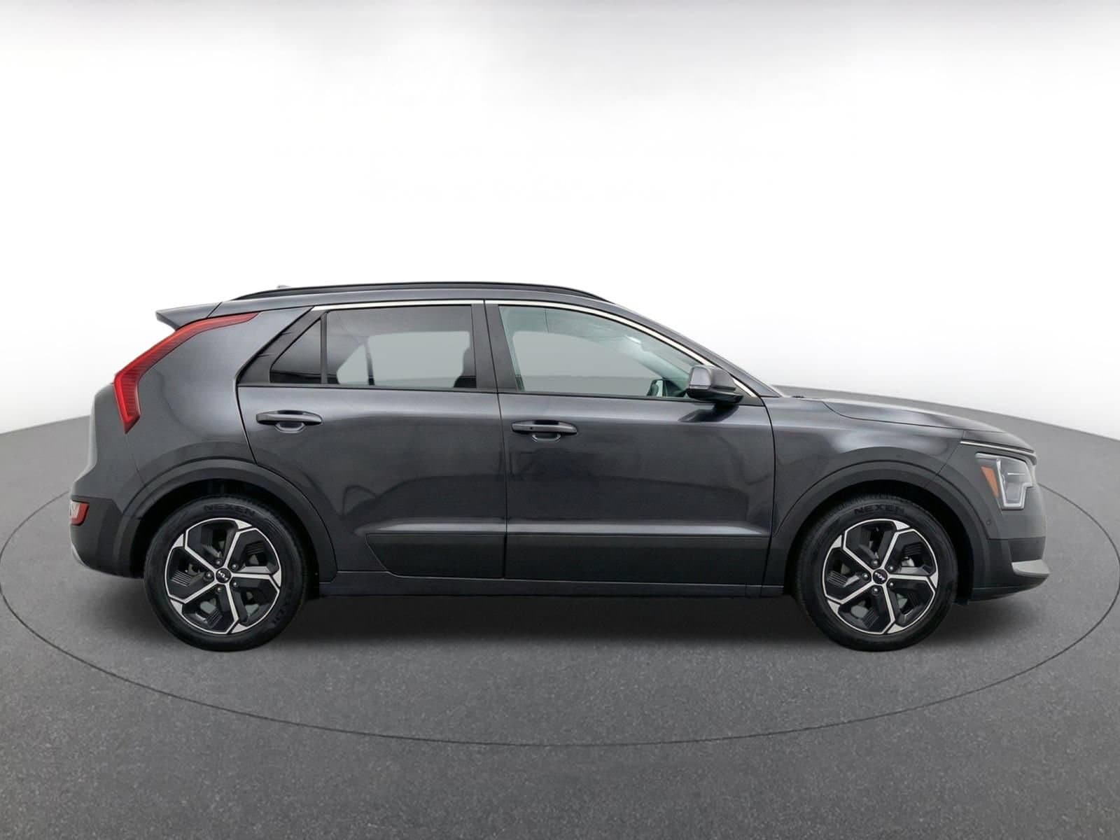 Thumbnail: 2026 Kia Niro - 10