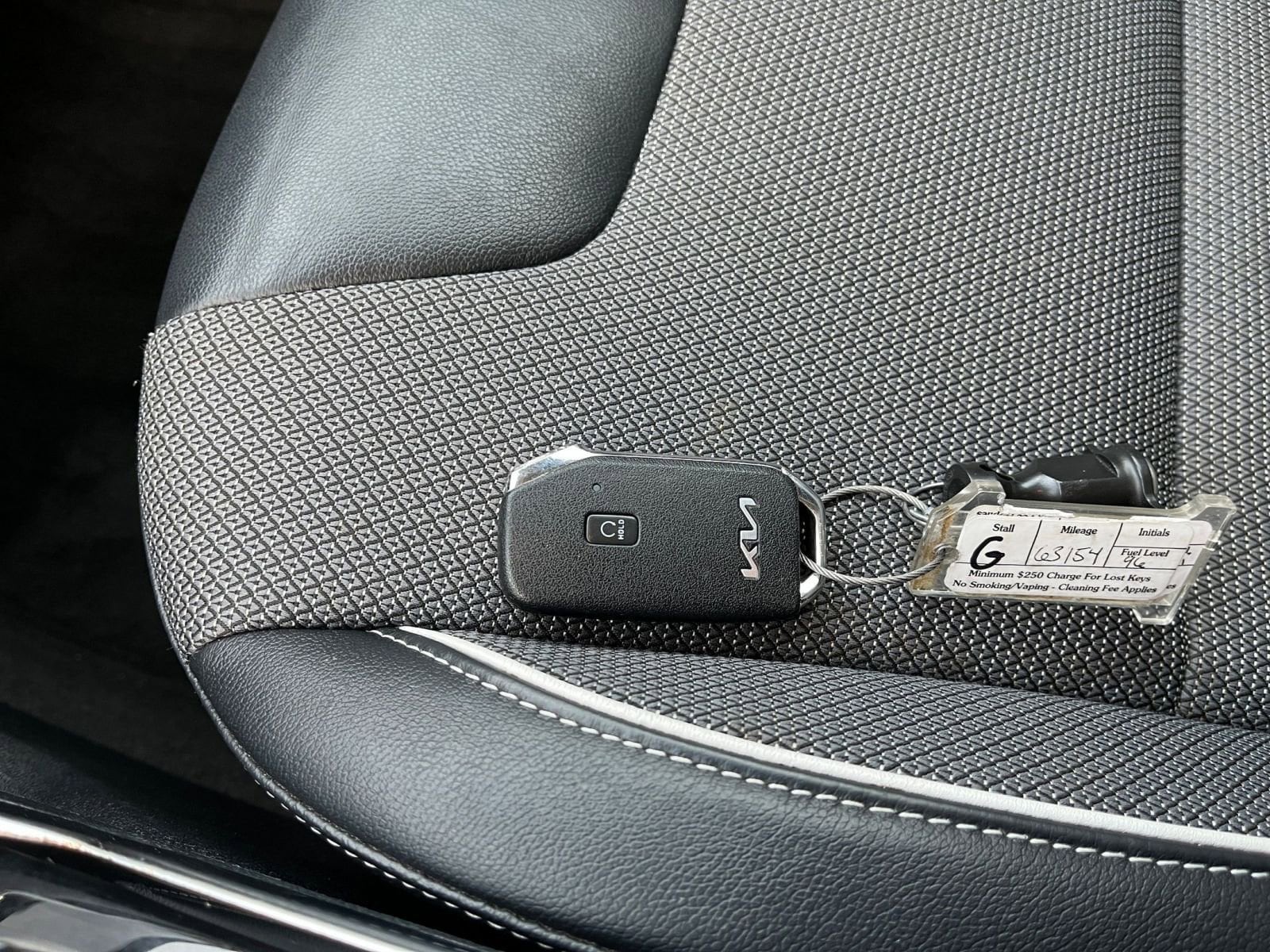 Thumbnail: 2022 Kia Niro - 17