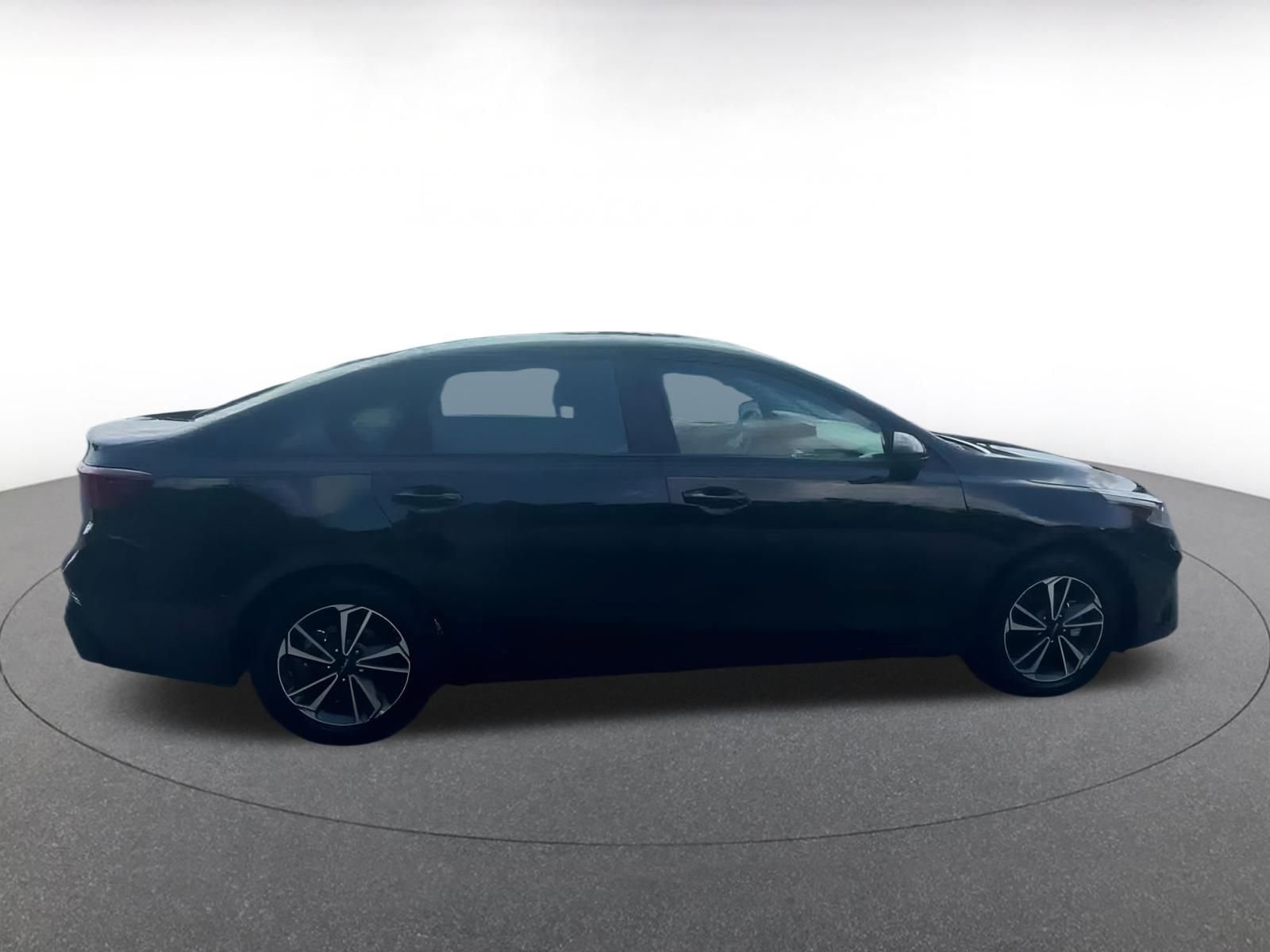 Thumbnail: 2024 Kia Forte - 15