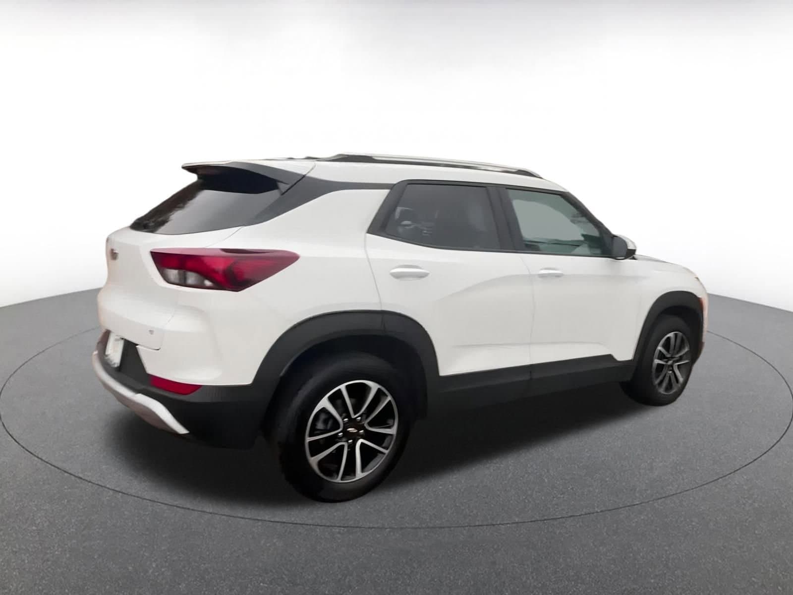 Thumbnail: 2025 Chevrolet TrailBlazer - 15