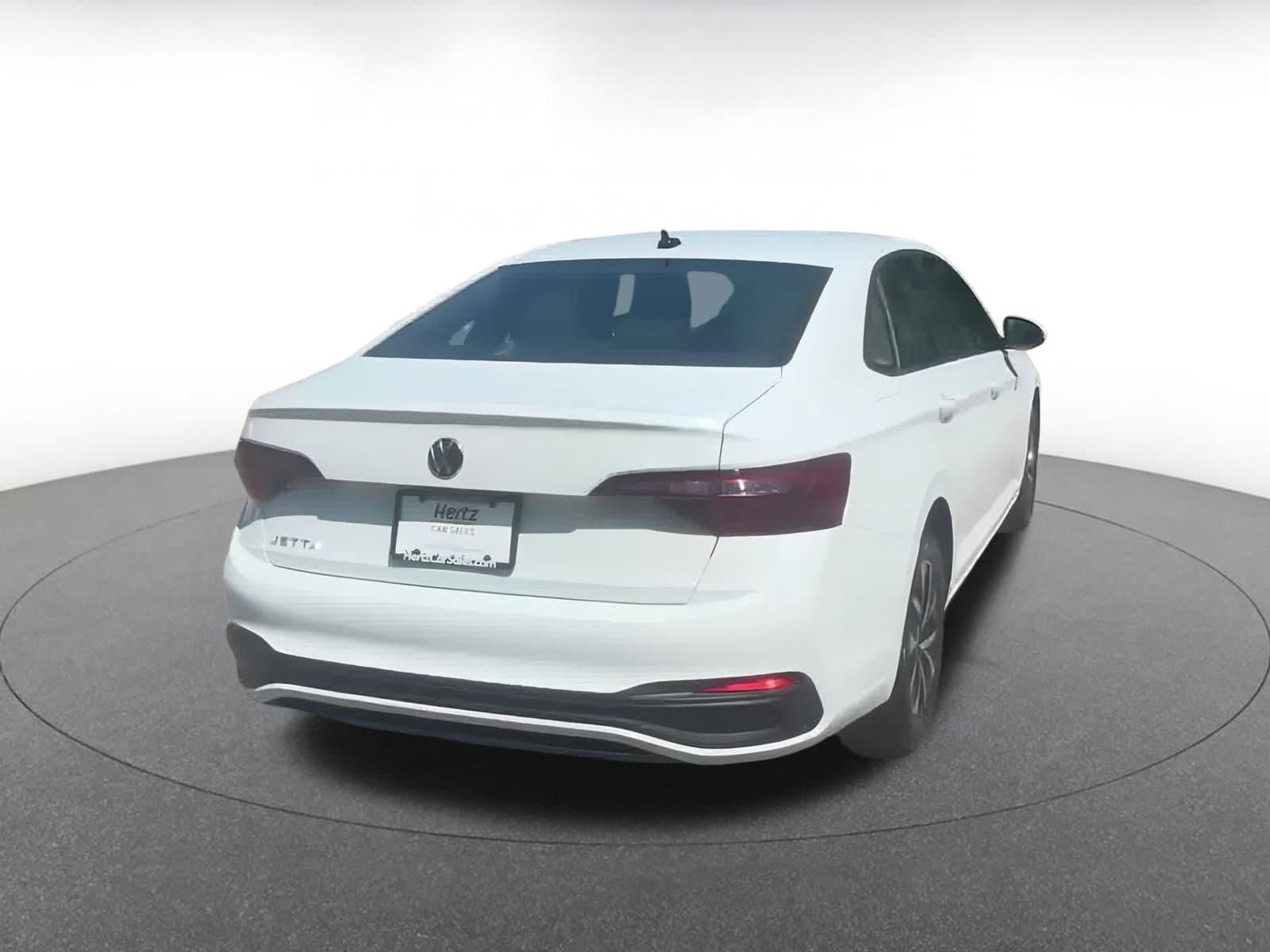 Thumbnail: 2024 Volkswagen Jetta - 8