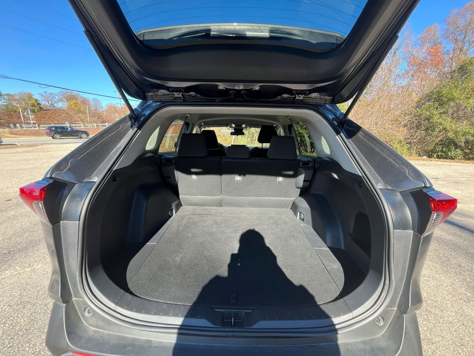 Thumbnail: 2025 Toyota RAV4 - 25