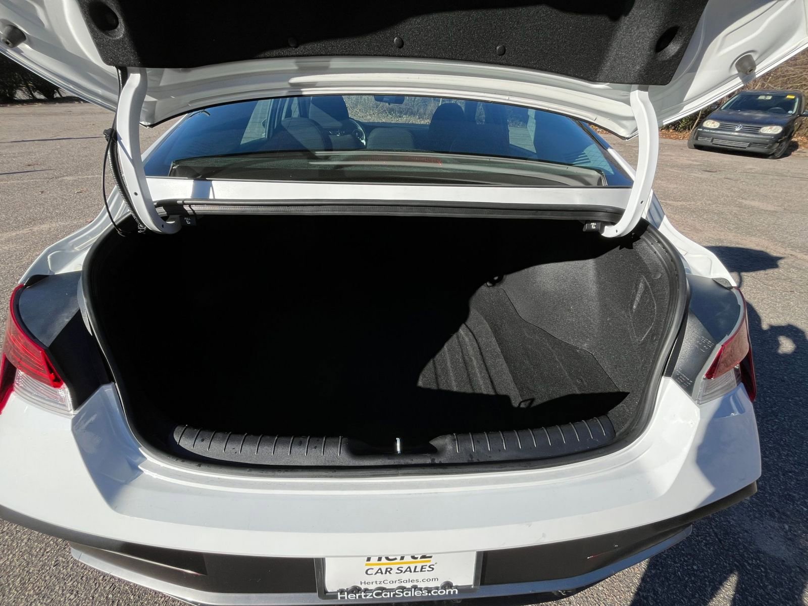 Thumbnail: 2025 Hyundai Elantra - 28