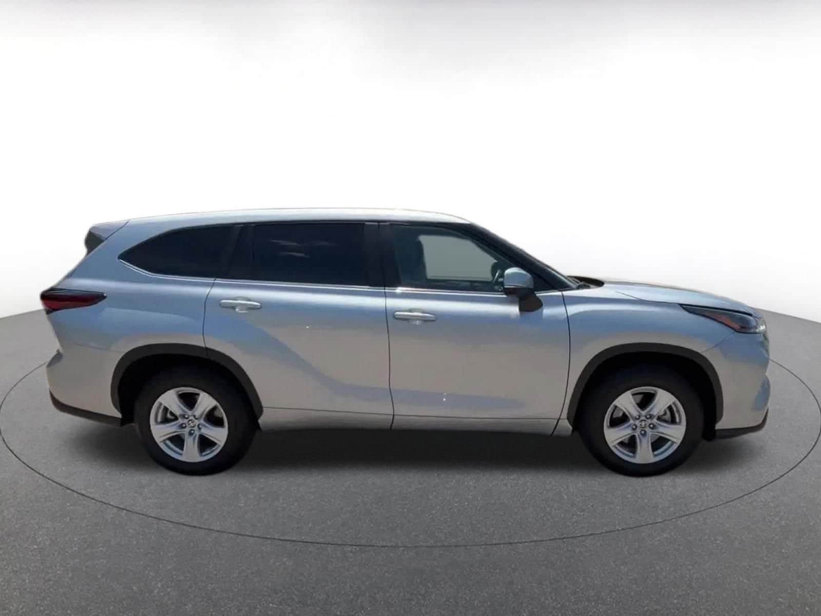 Thumbnail: 2025 Toyota Highlander - 16