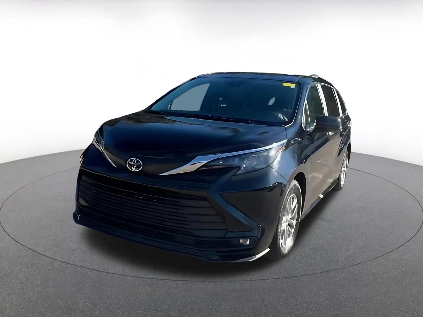 Thumbnail: 2025 Toyota Sienna - 7