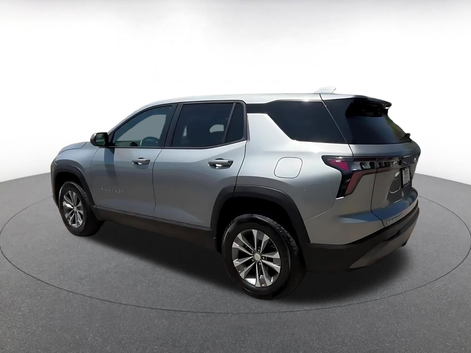 Thumbnail: 2025 Chevrolet Equinox - 10