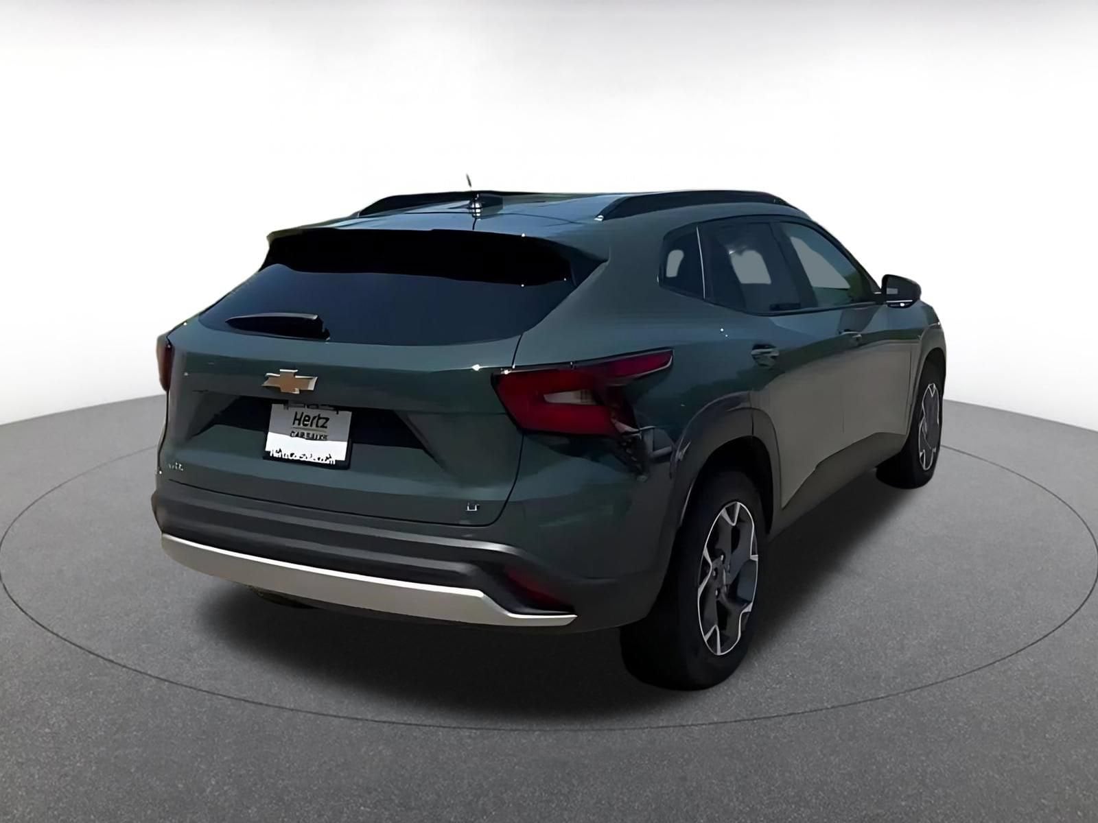 Thumbnail: 2025 Chevrolet Trax - 14