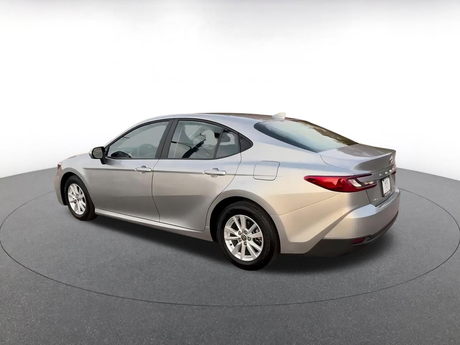 Thumbnail: 2025 Toyota Camry - 10