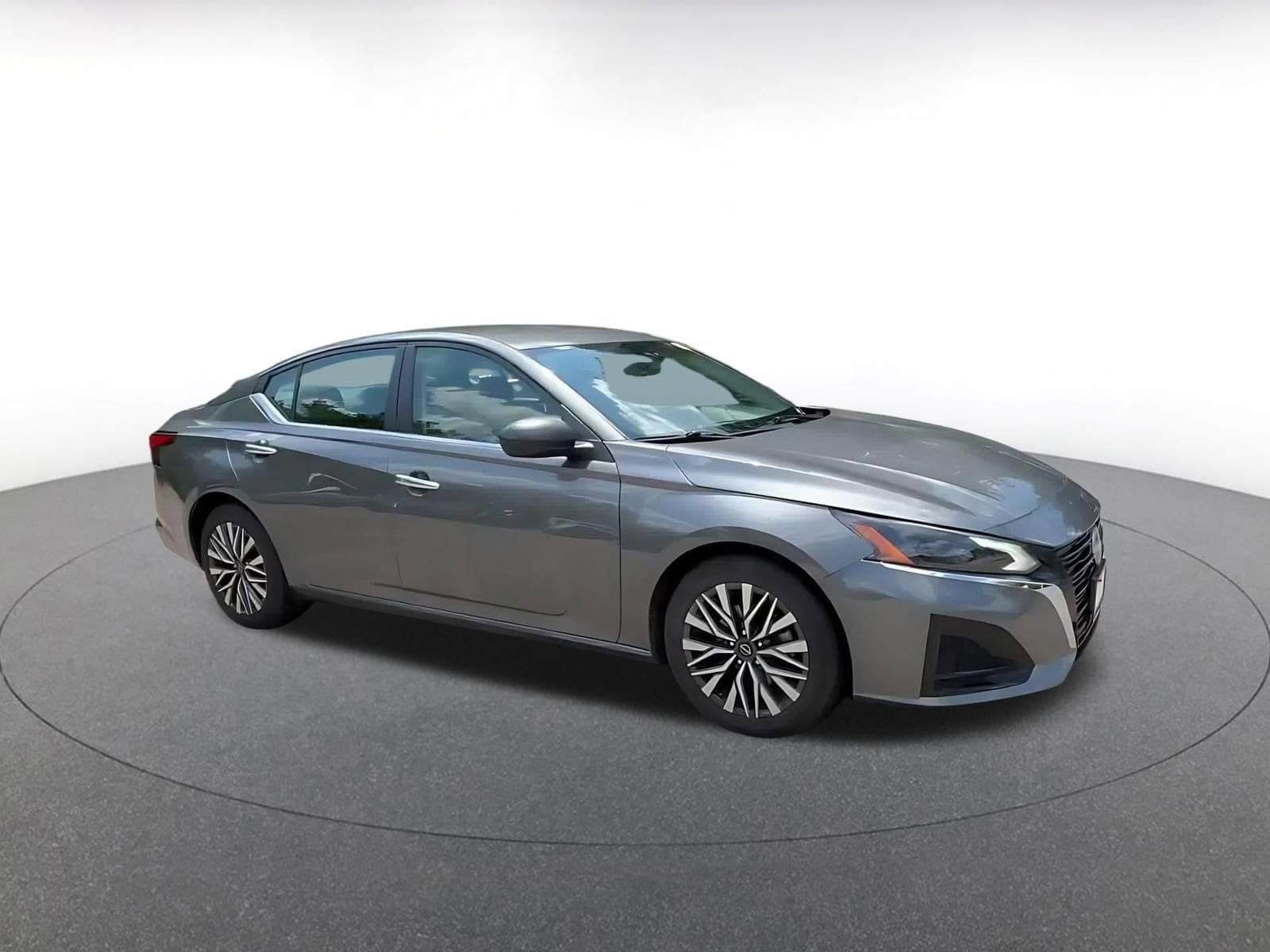 Thumbnail: 2025 Nissan Altima - 2