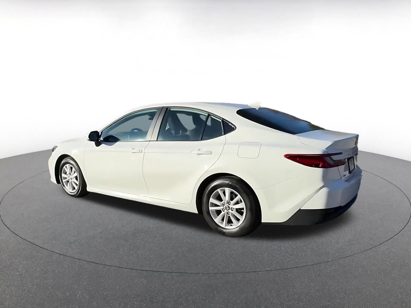 Thumbnail: 2025 Toyota Camry - 10
