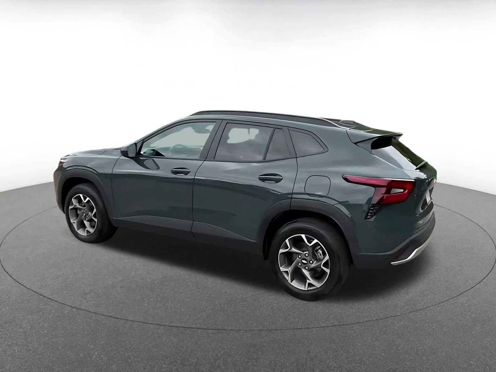 Thumbnail: 2025 Chevrolet Trax - 11