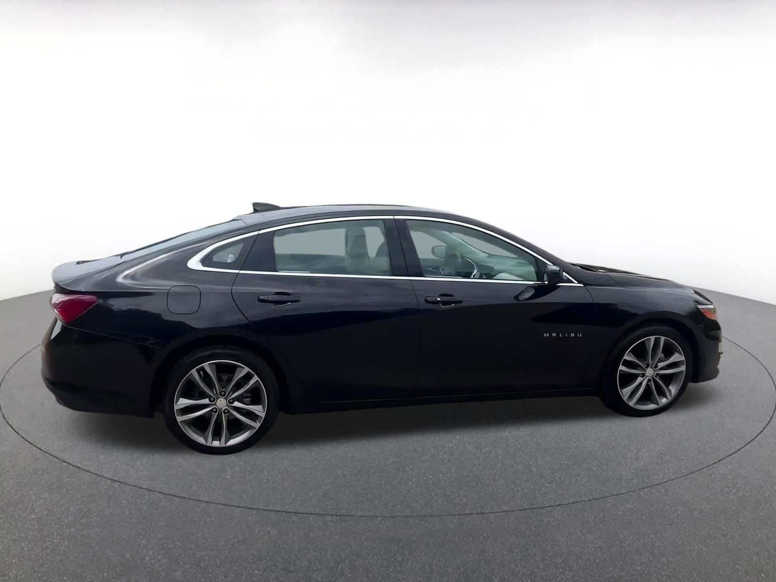Thumbnail: 2024 Chevrolet Malibu - 16