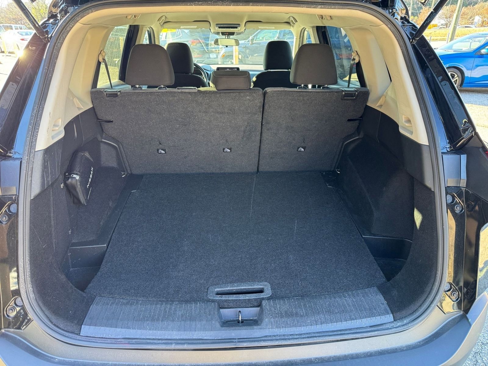 Thumbnail: 2023 Nissan Rogue - 25