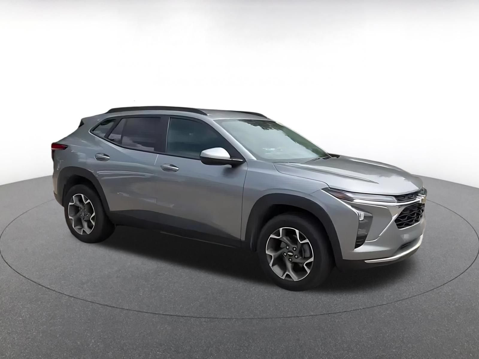 Thumbnail: 2025 Chevrolet Trax - 2