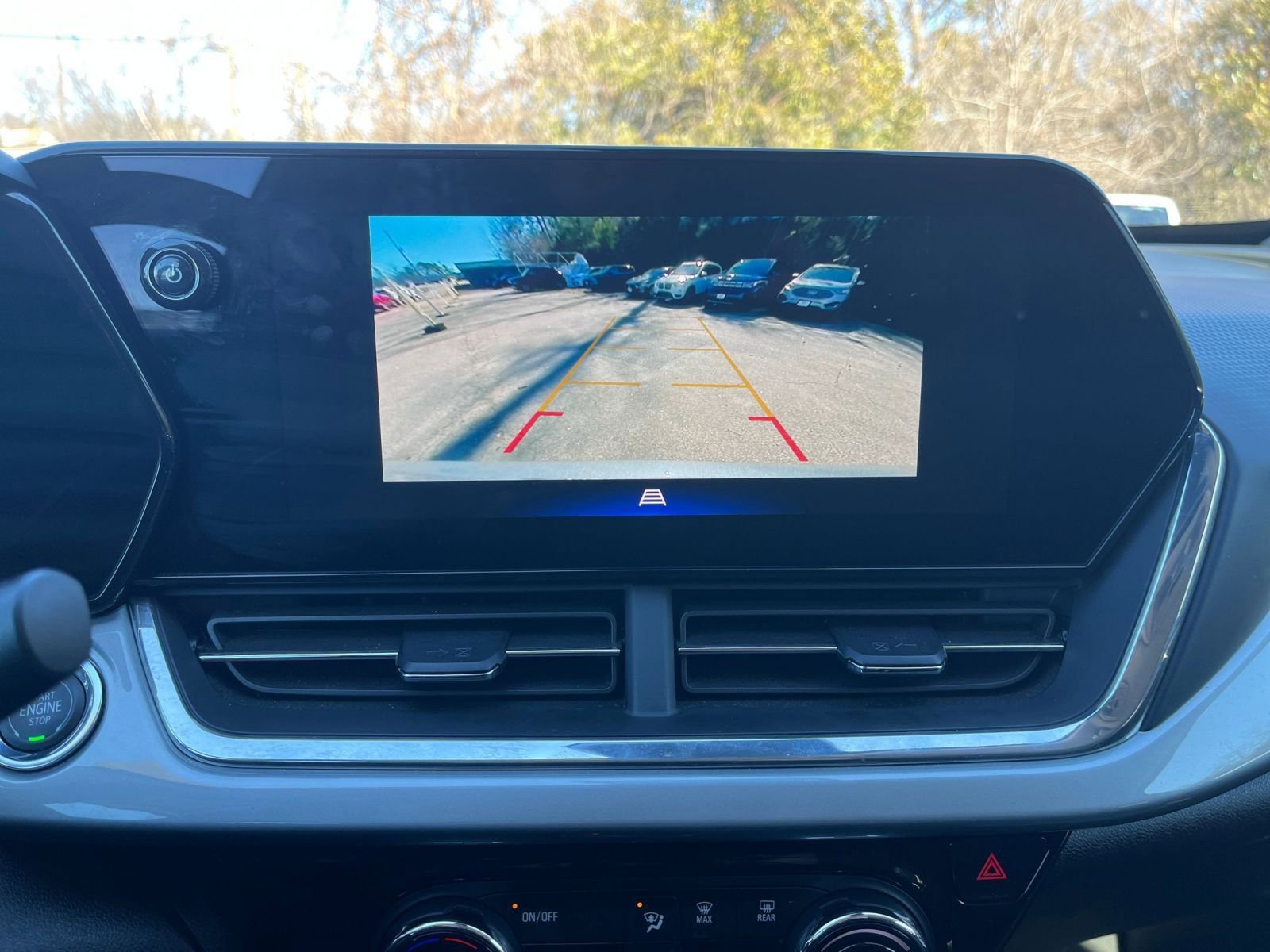 Thumbnail: 2025 Chevrolet Trax - 21