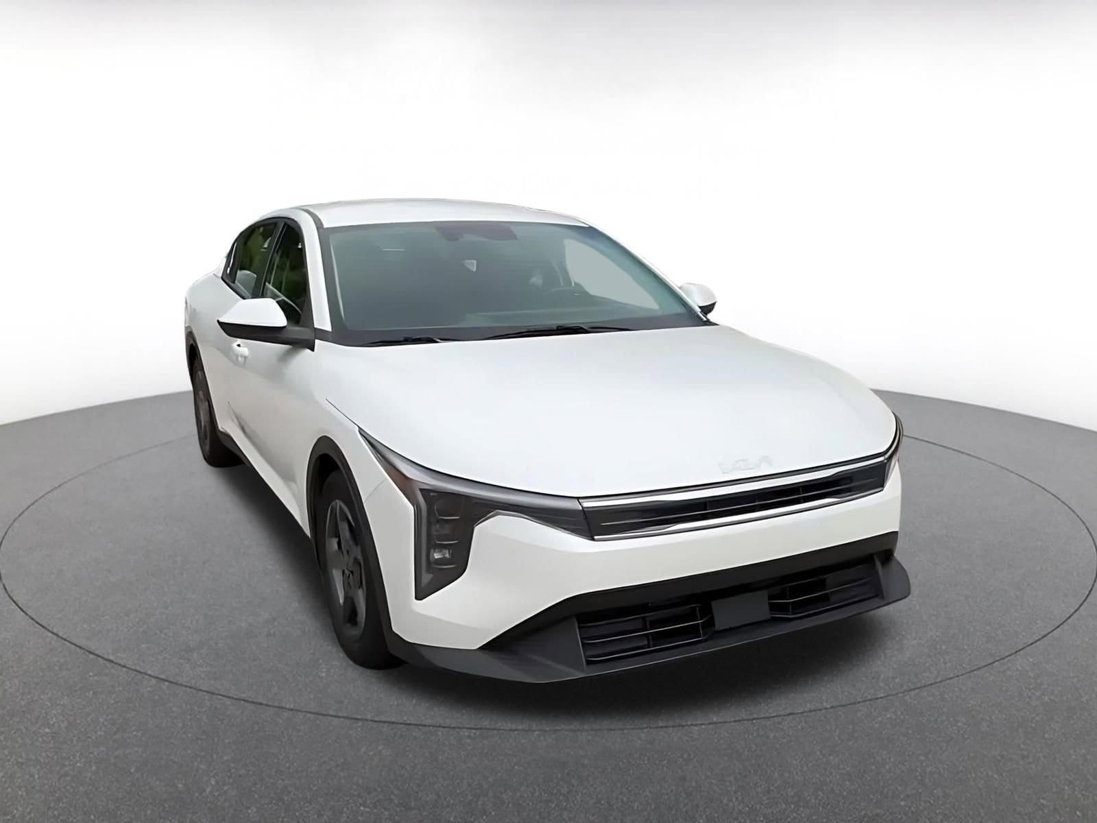 Thumbnail: 2025 Kia K4 - 3