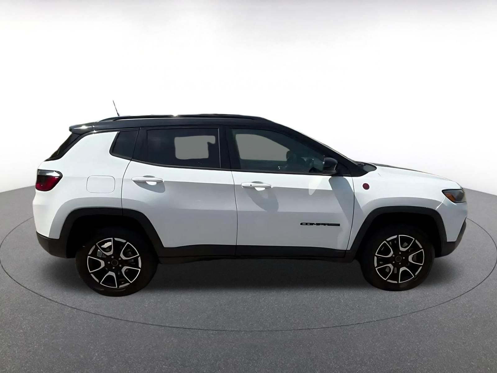 Thumbnail: 2025 Jeep Compass - 15