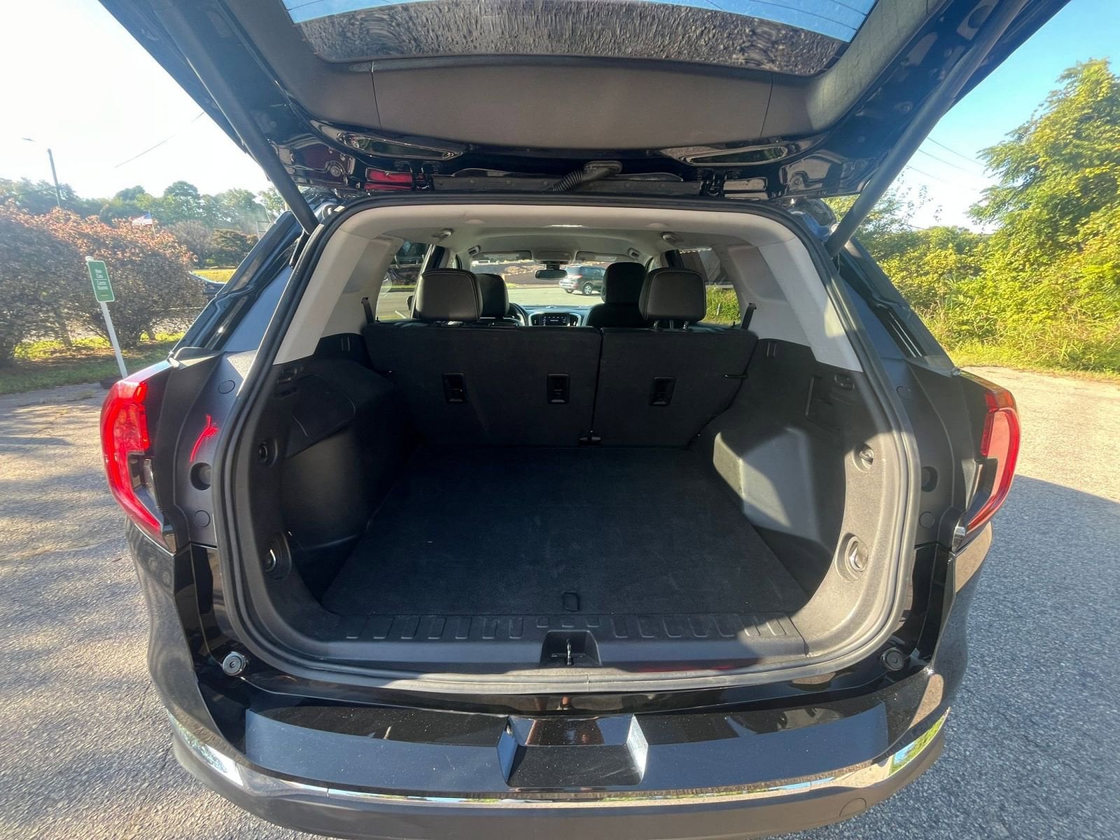 Thumbnail: 2024 GMC Terrain - 25