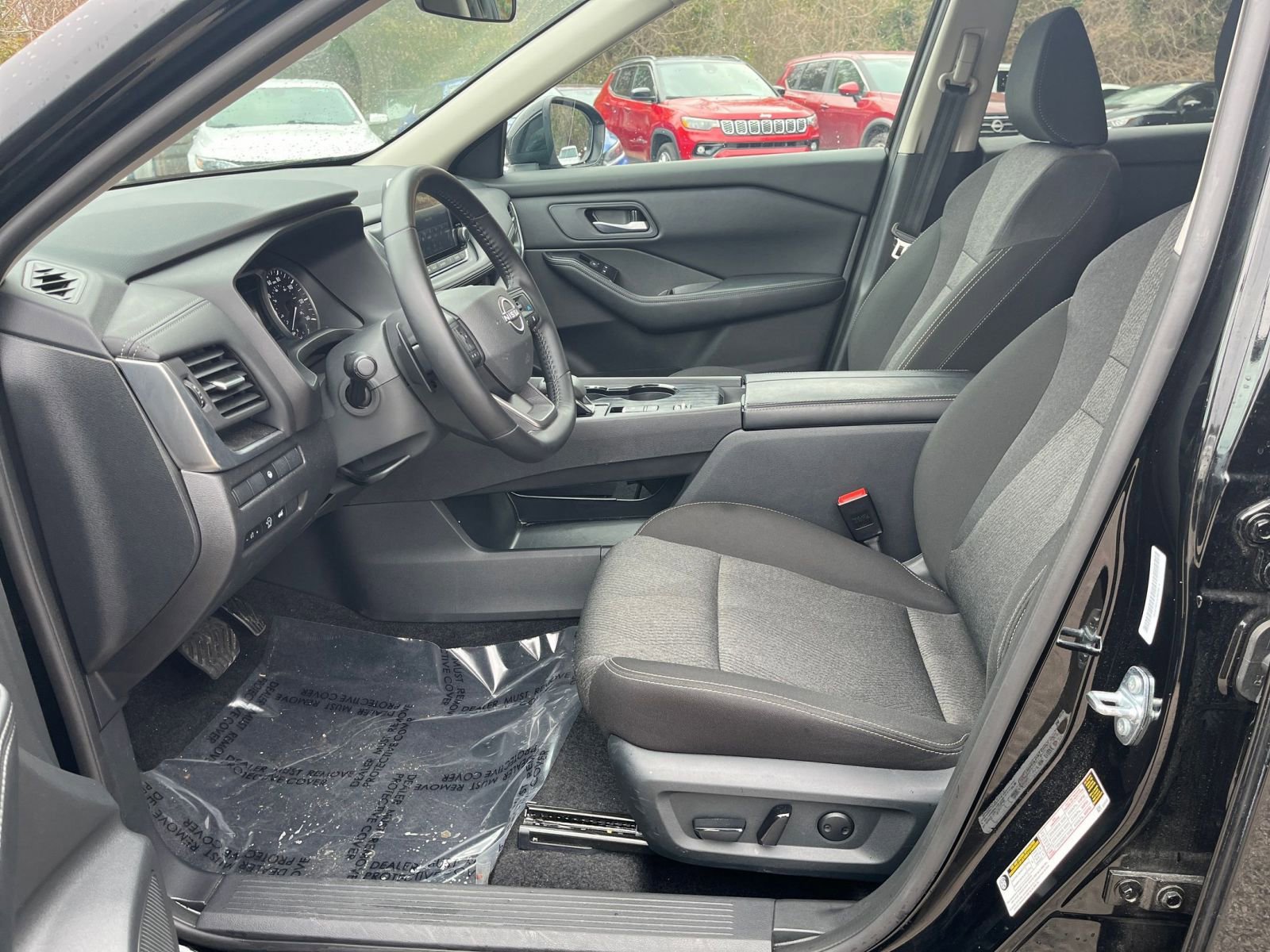 Thumbnail: 2025 Nissan Rogue - 25