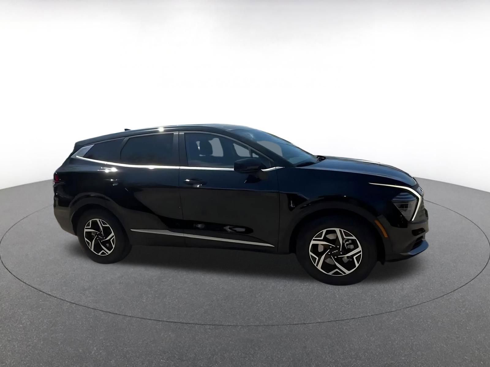 Thumbnail: 2025 Kia Sportage - 2