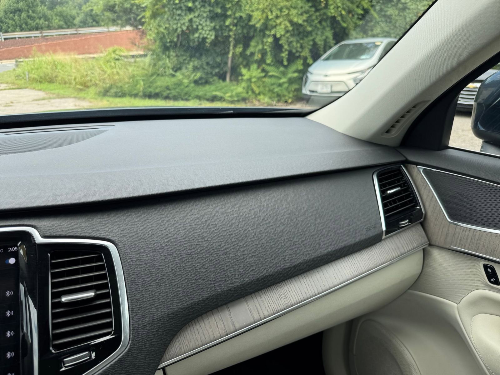 Thumbnail: 2023 Volvo XC90 - 30