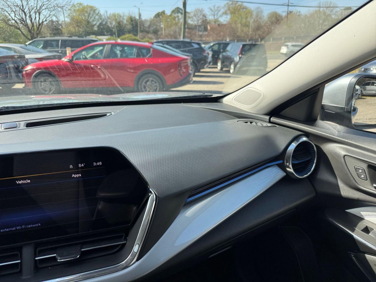 Thumbnail: 2025 Chevrolet Trax - 31