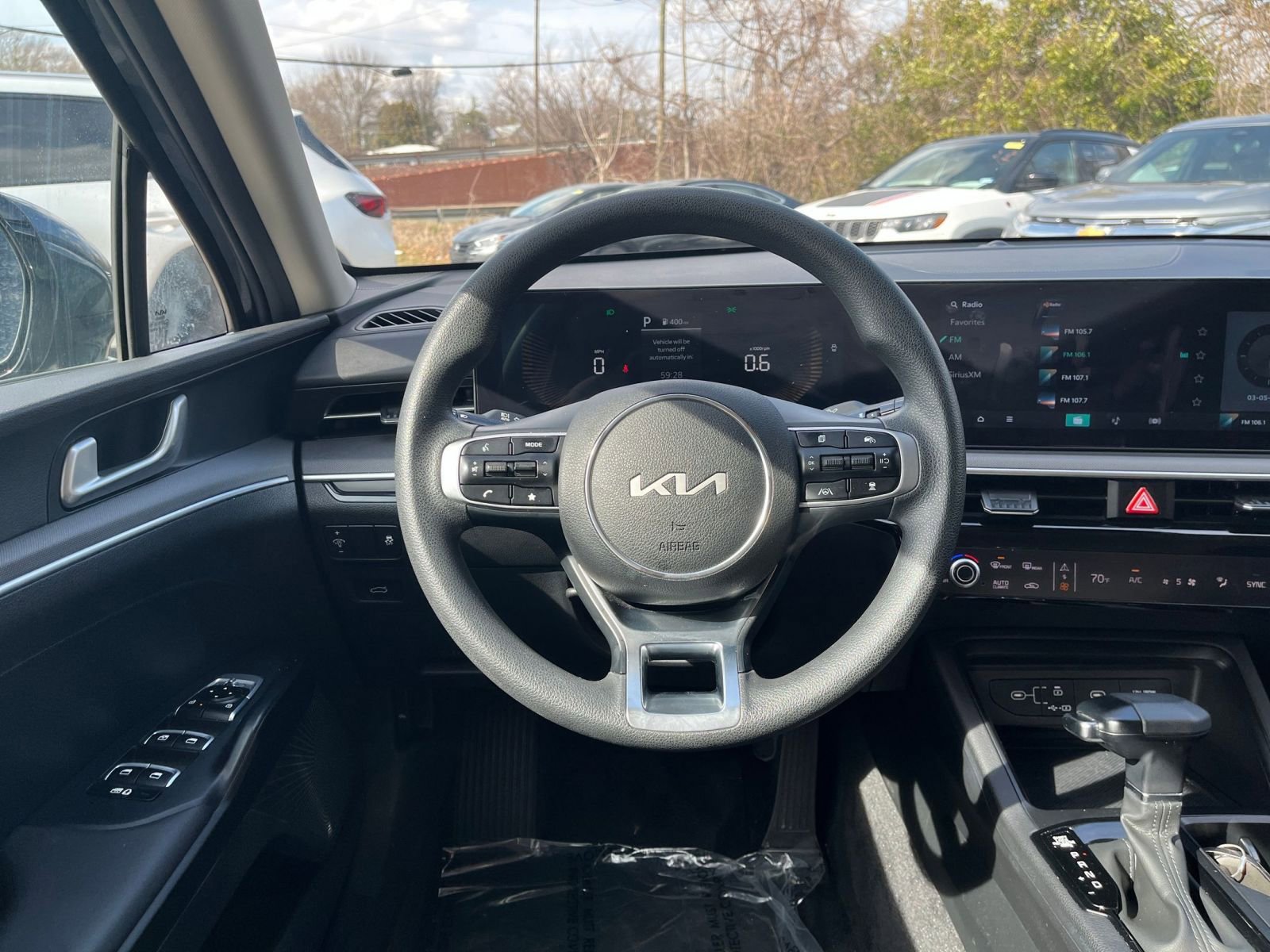 Thumbnail: 2025 Kia K5 - 32