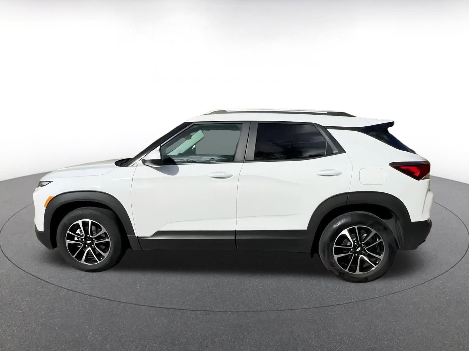 Thumbnail: 2025 Chevrolet TrailBlazer - 9