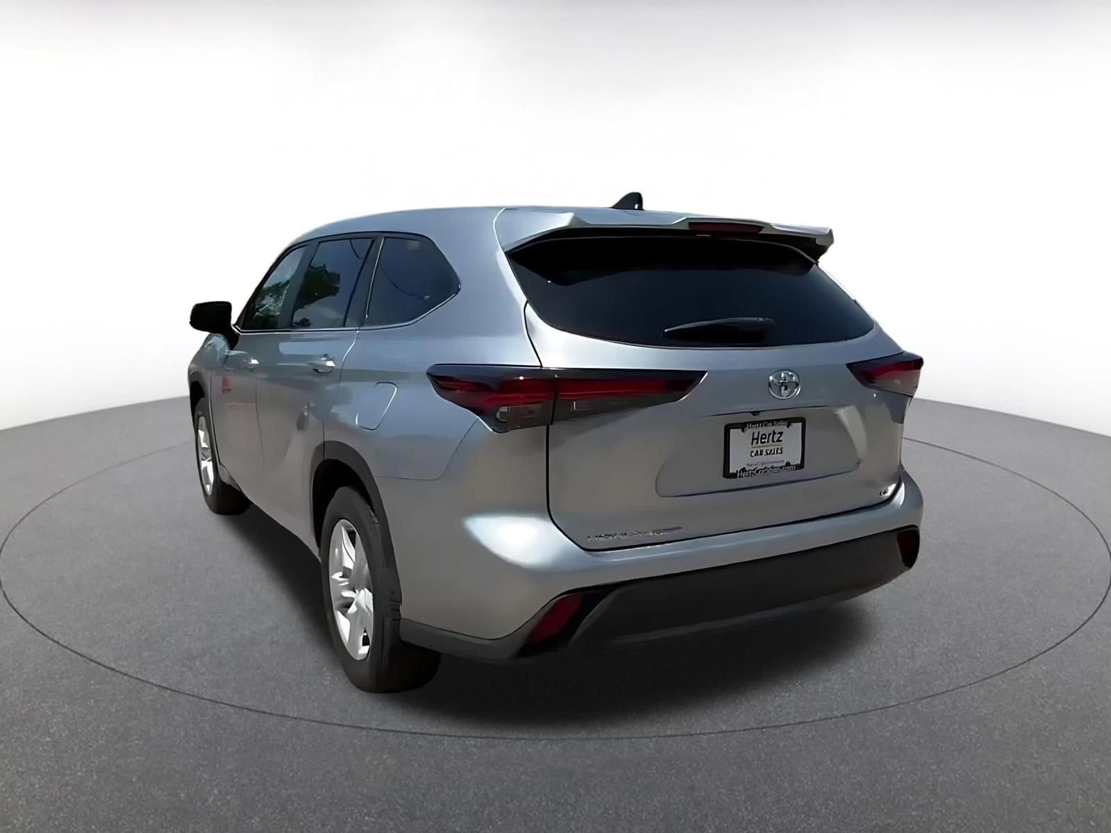 Thumbnail: 2025 Toyota Highlander - 11