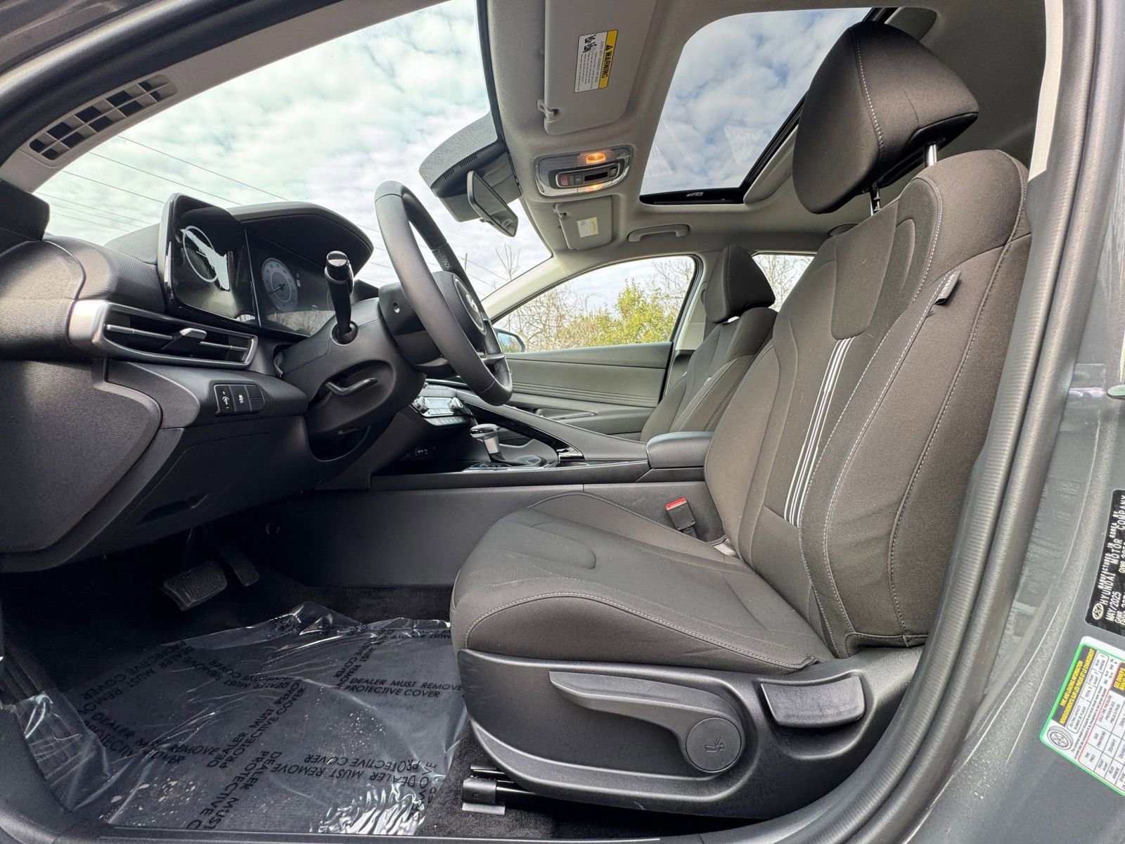 Thumbnail: 2025 Hyundai Elantra - 23