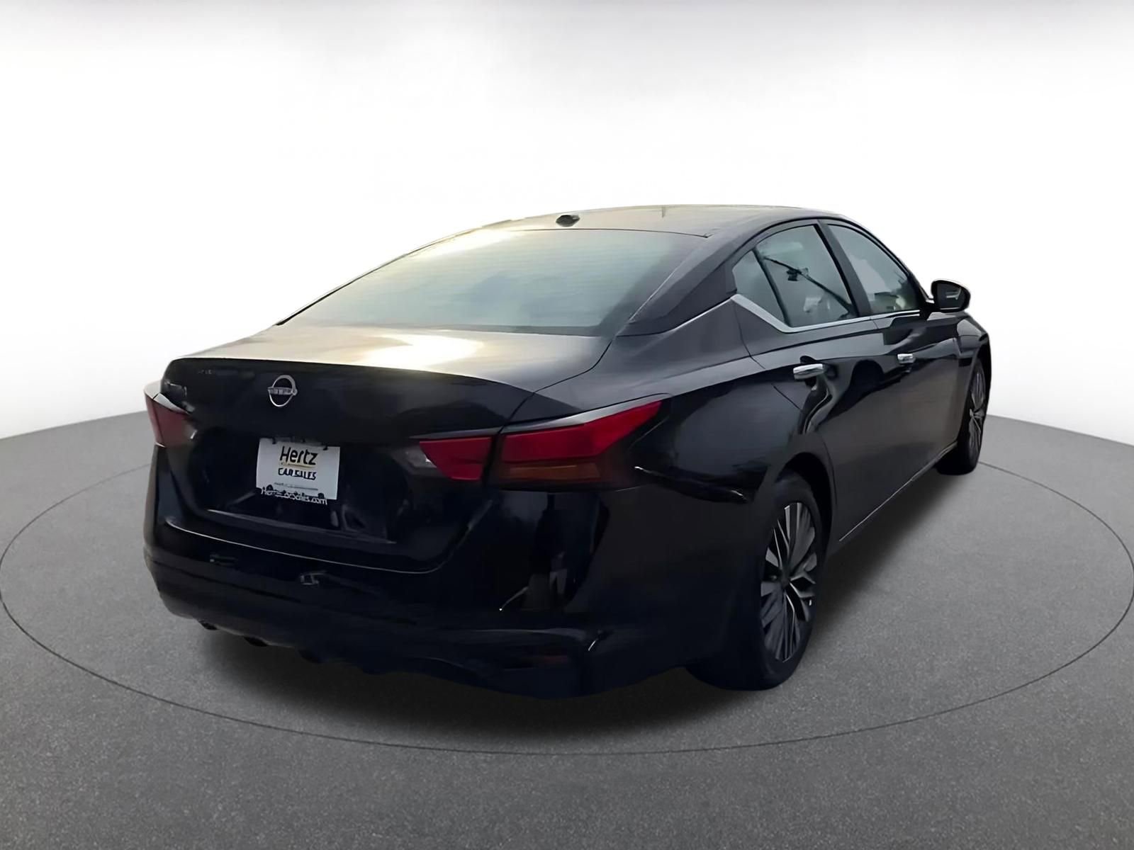 Thumbnail: 2025 Nissan Altima - 12