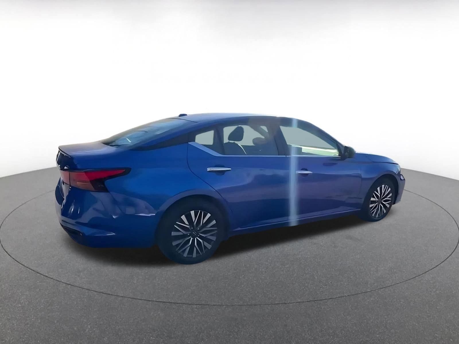 Thumbnail: 2025 Nissan Altima - 12