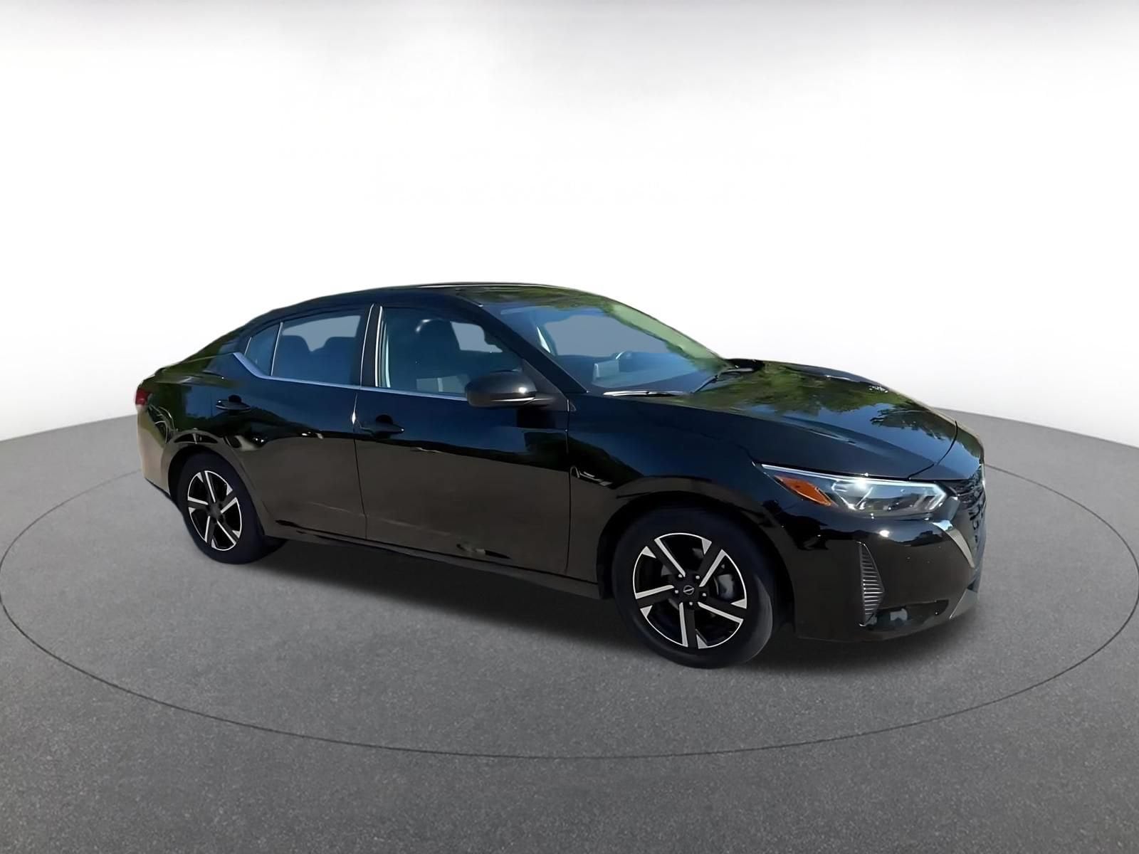 Thumbnail: 2025 Nissan Sentra - 2