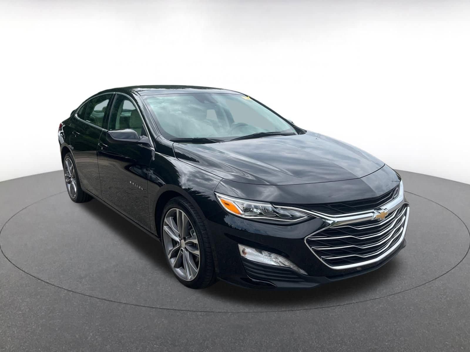 Thumbnail: 2024 Chevrolet Malibu - 1