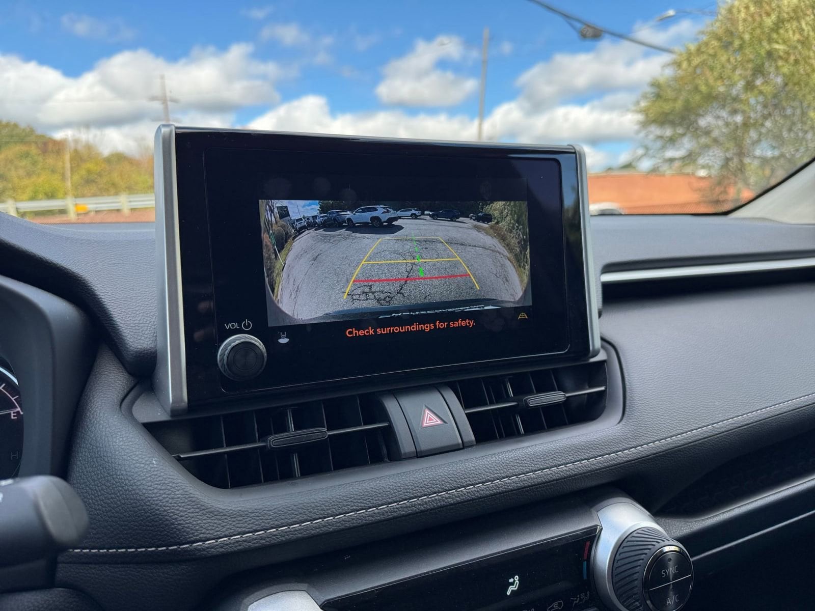 Thumbnail: 2025 Toyota RAV4 - 17