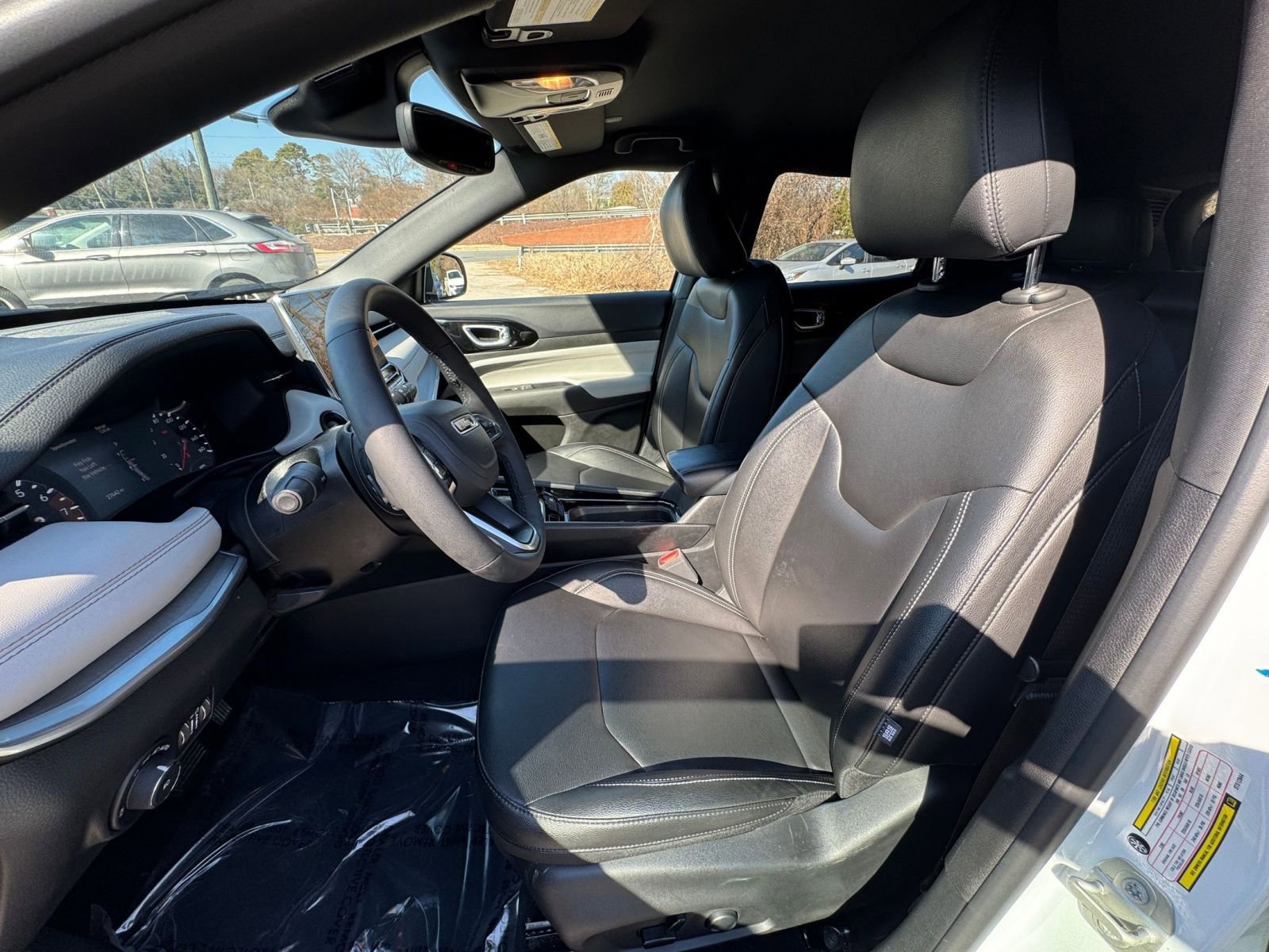 Thumbnail: 2025 Jeep Compass - 32