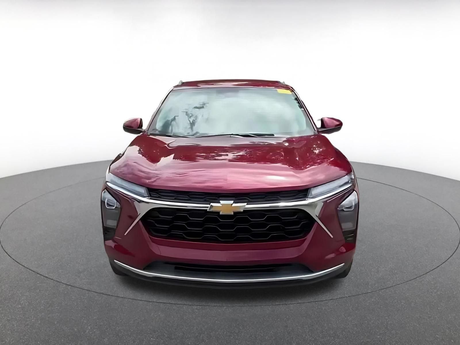 Thumbnail: 2025 Chevrolet Trax - 4