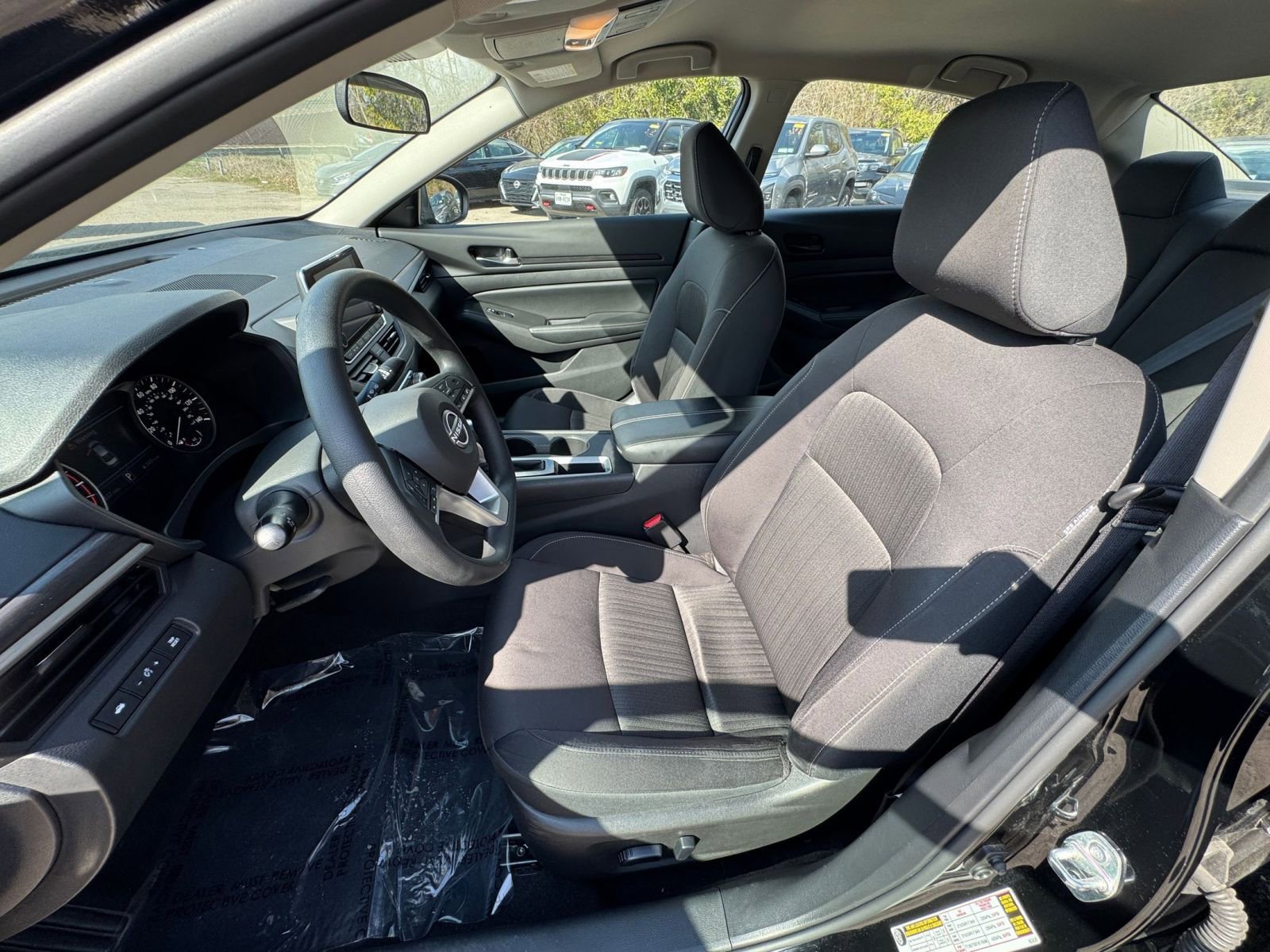 Thumbnail: 2025 Nissan Altima - 32