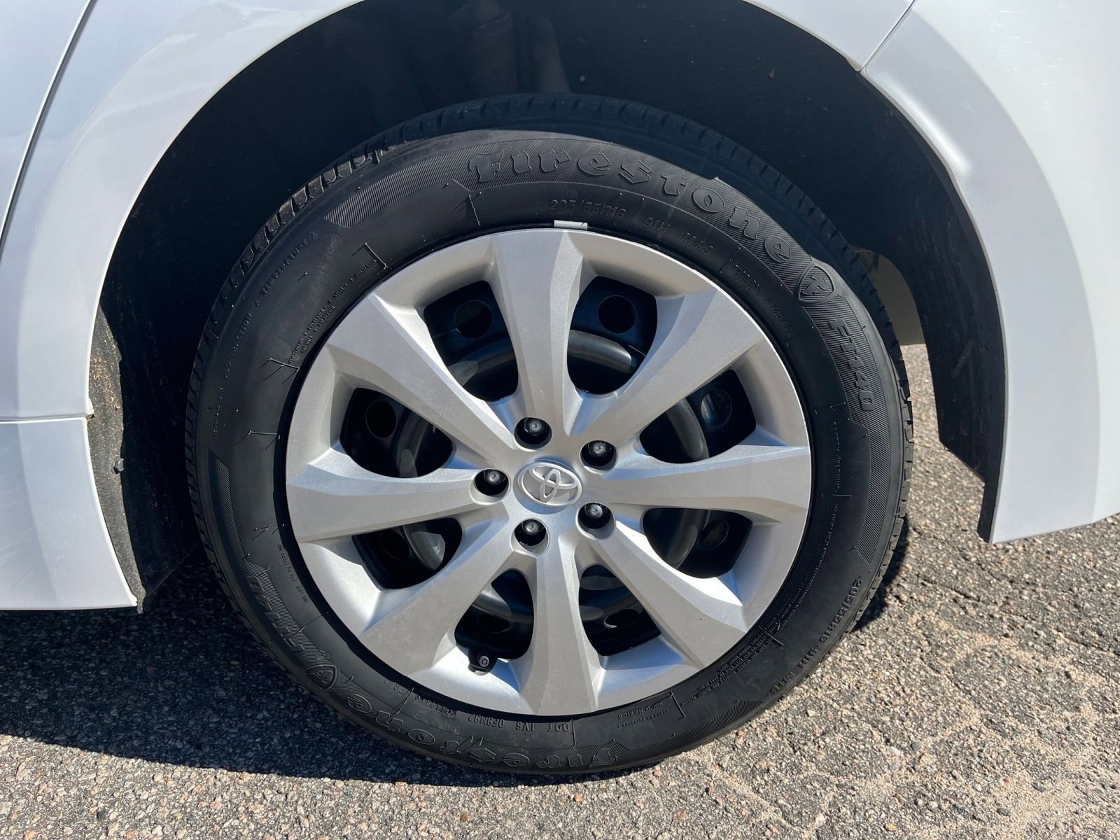 Thumbnail: 2025 Toyota Corolla - 30