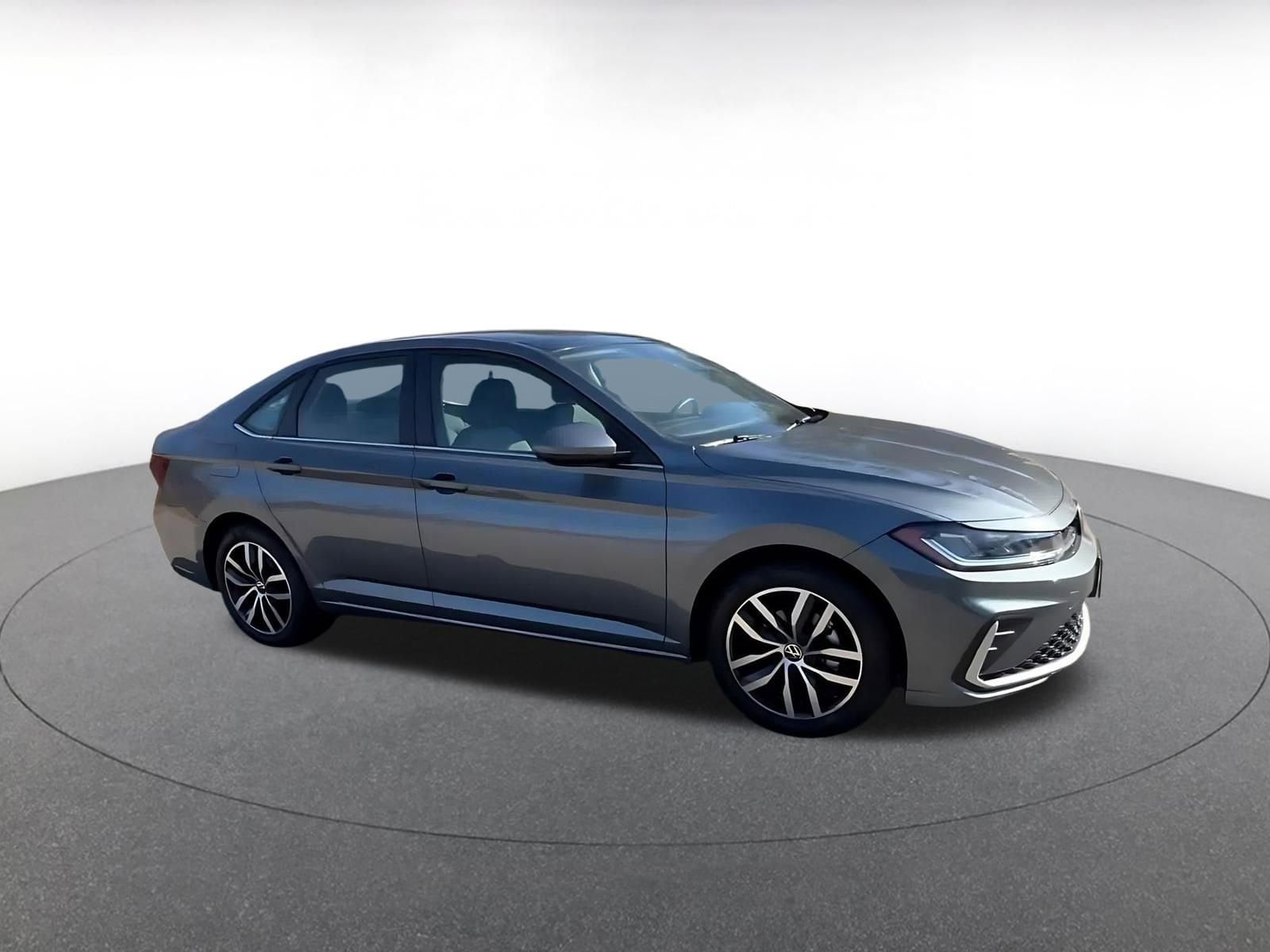 Thumbnail: 2025 Volkswagen Jetta - 2