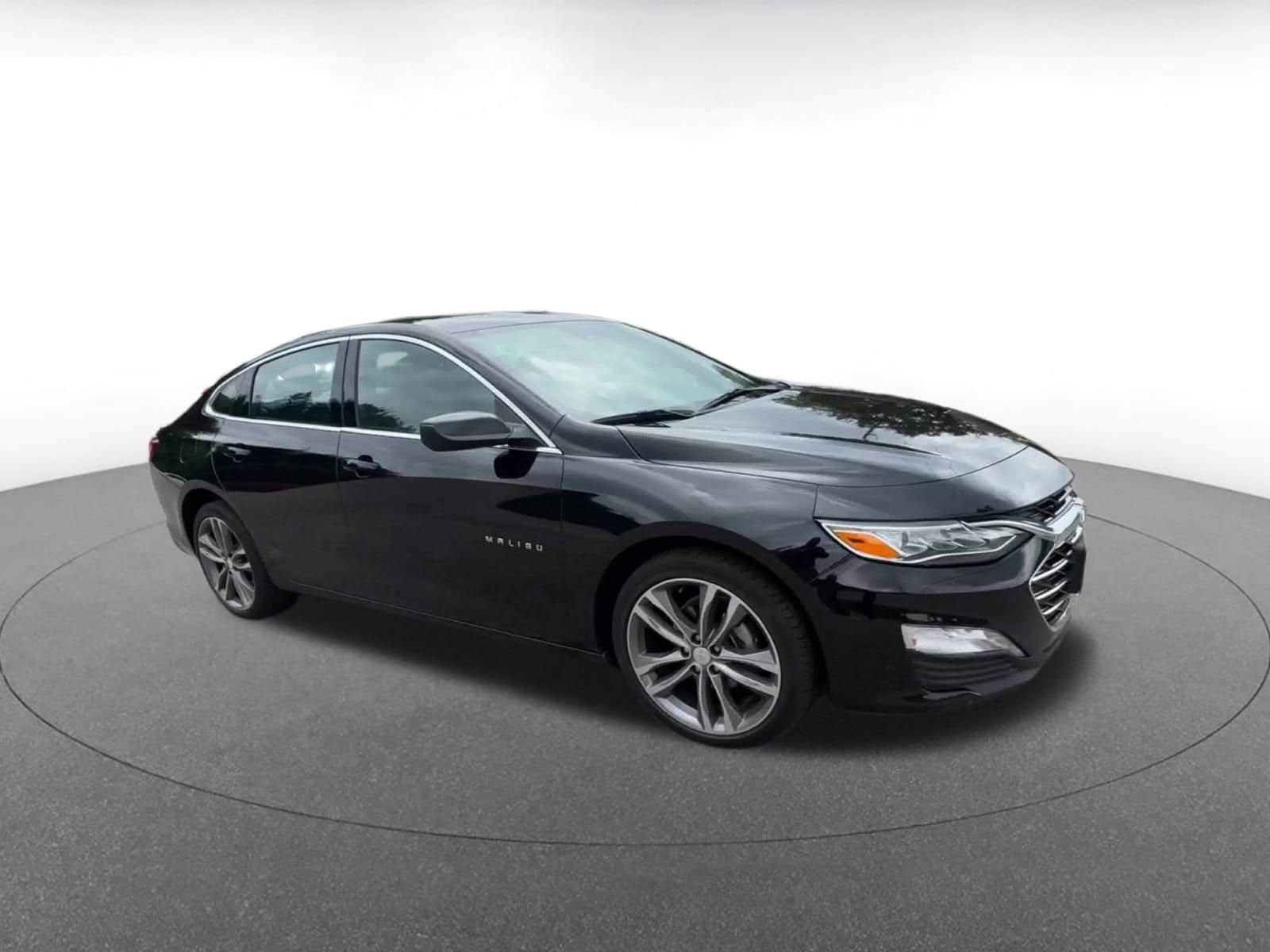 Thumbnail: 2024 Chevrolet Malibu - 2