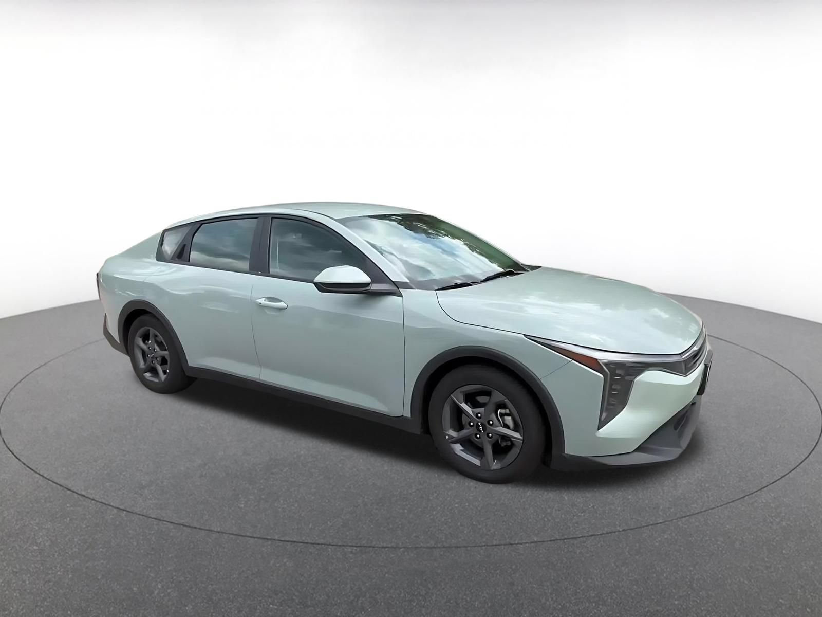 Thumbnail: 2025 Kia K4 - 2
