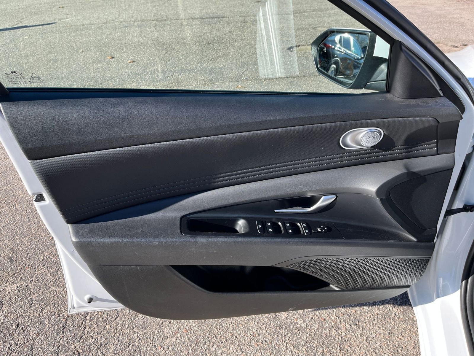 Thumbnail: 2025 Hyundai Elantra - 20