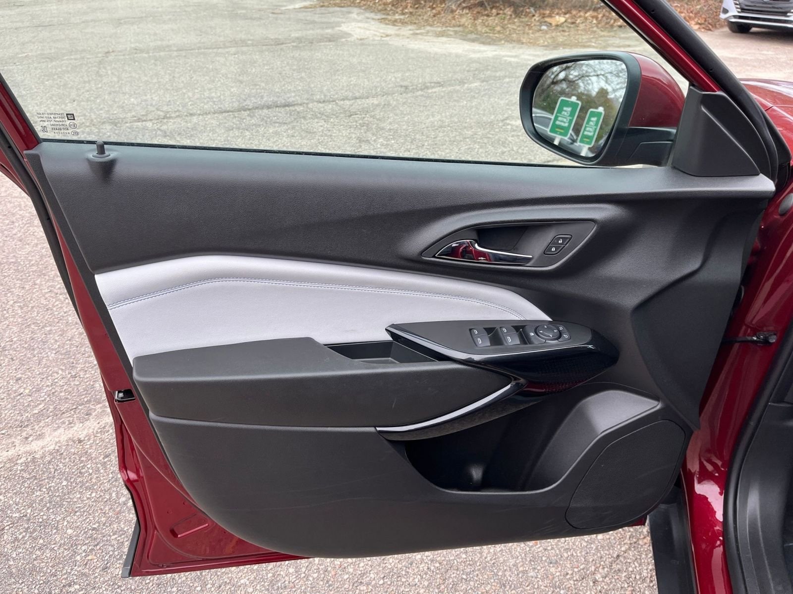 Thumbnail: 2025 Chevrolet Trax - 18