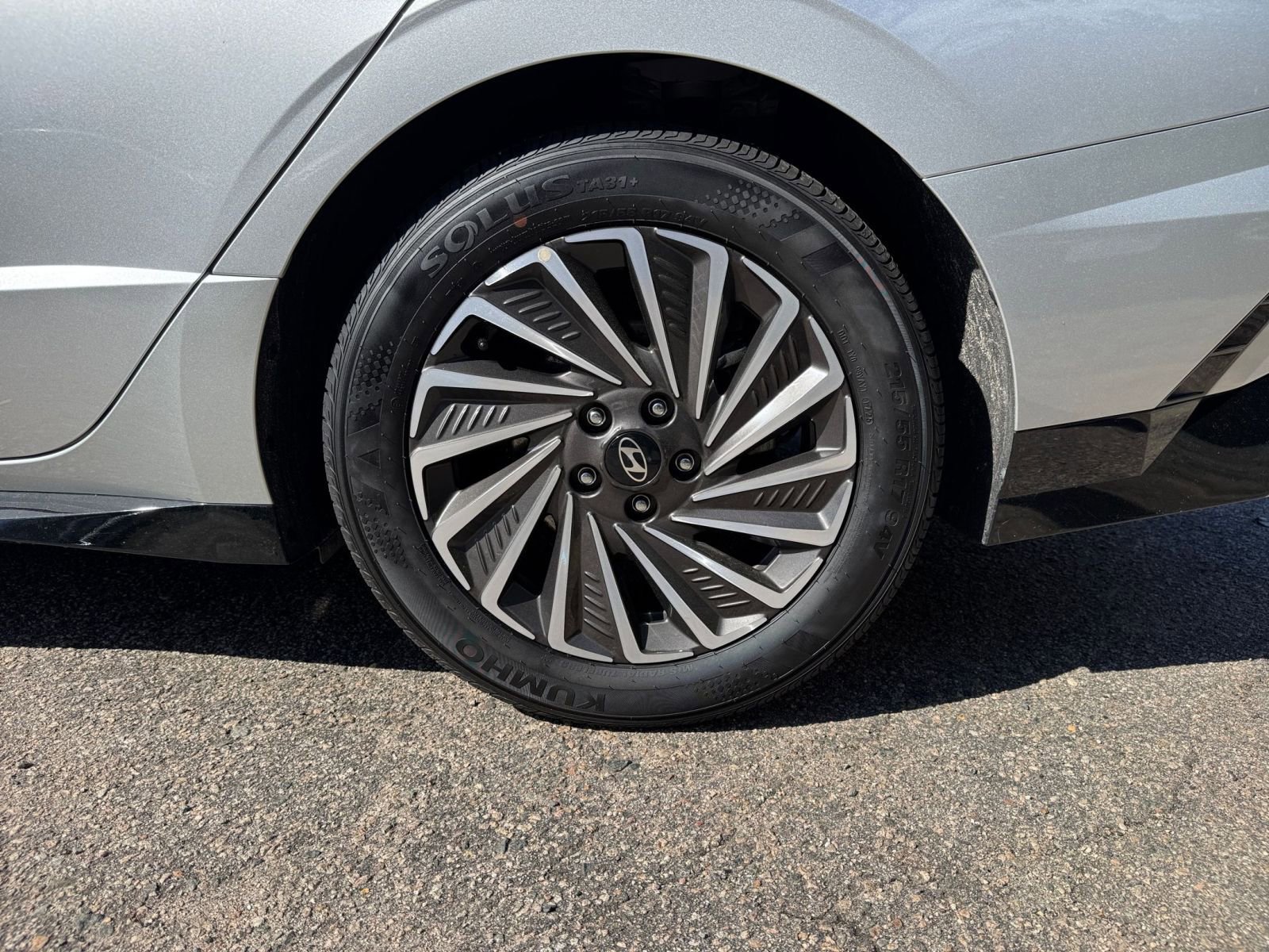 Thumbnail: 2025 Hyundai Sonata - 25