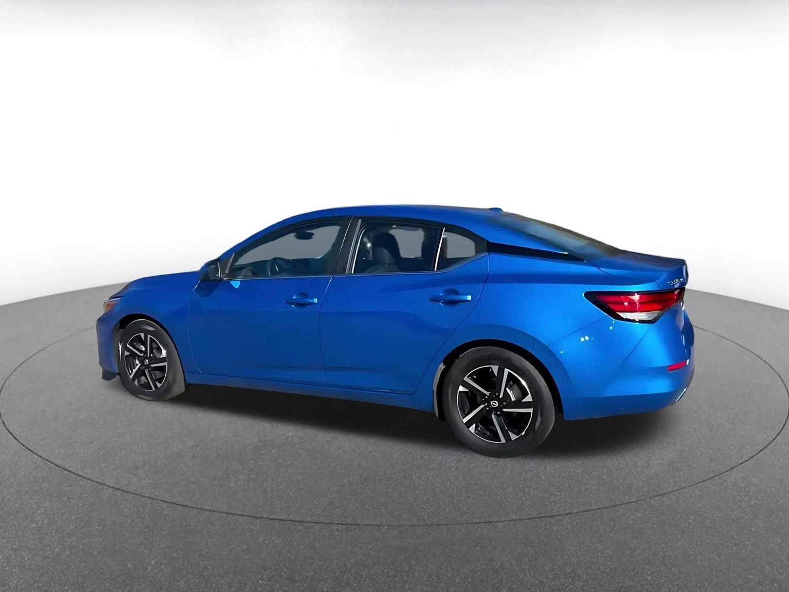 Thumbnail: 2025 Nissan Sentra - 10