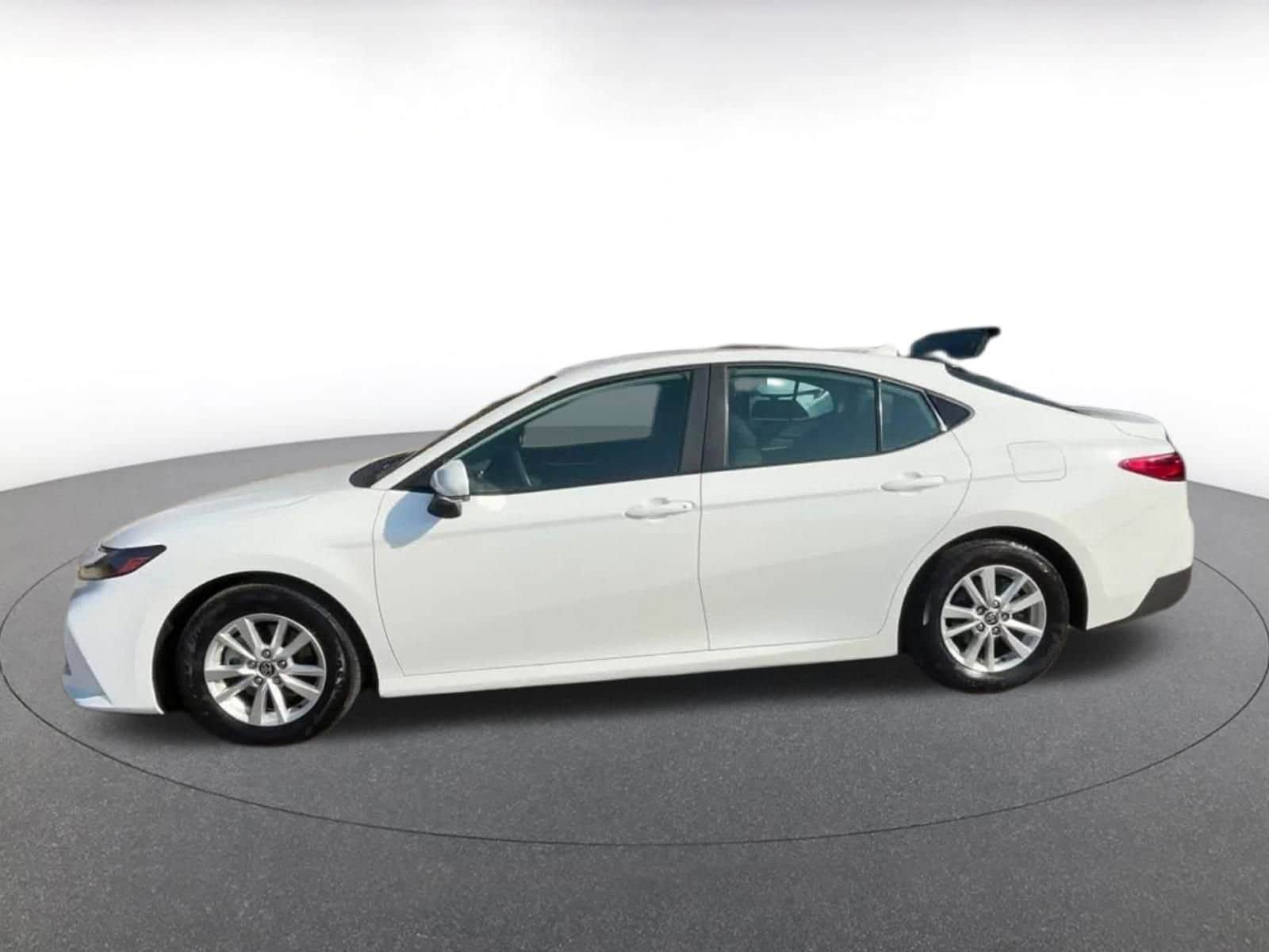 Thumbnail: 2025 Toyota Camry - 9